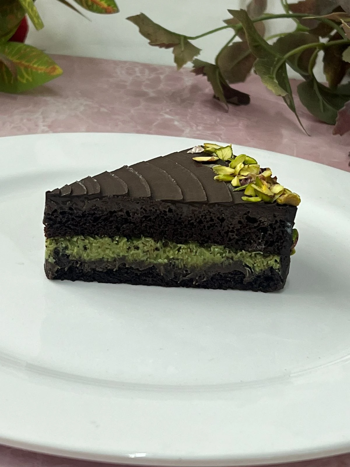 Pistachio Kunafa Slice