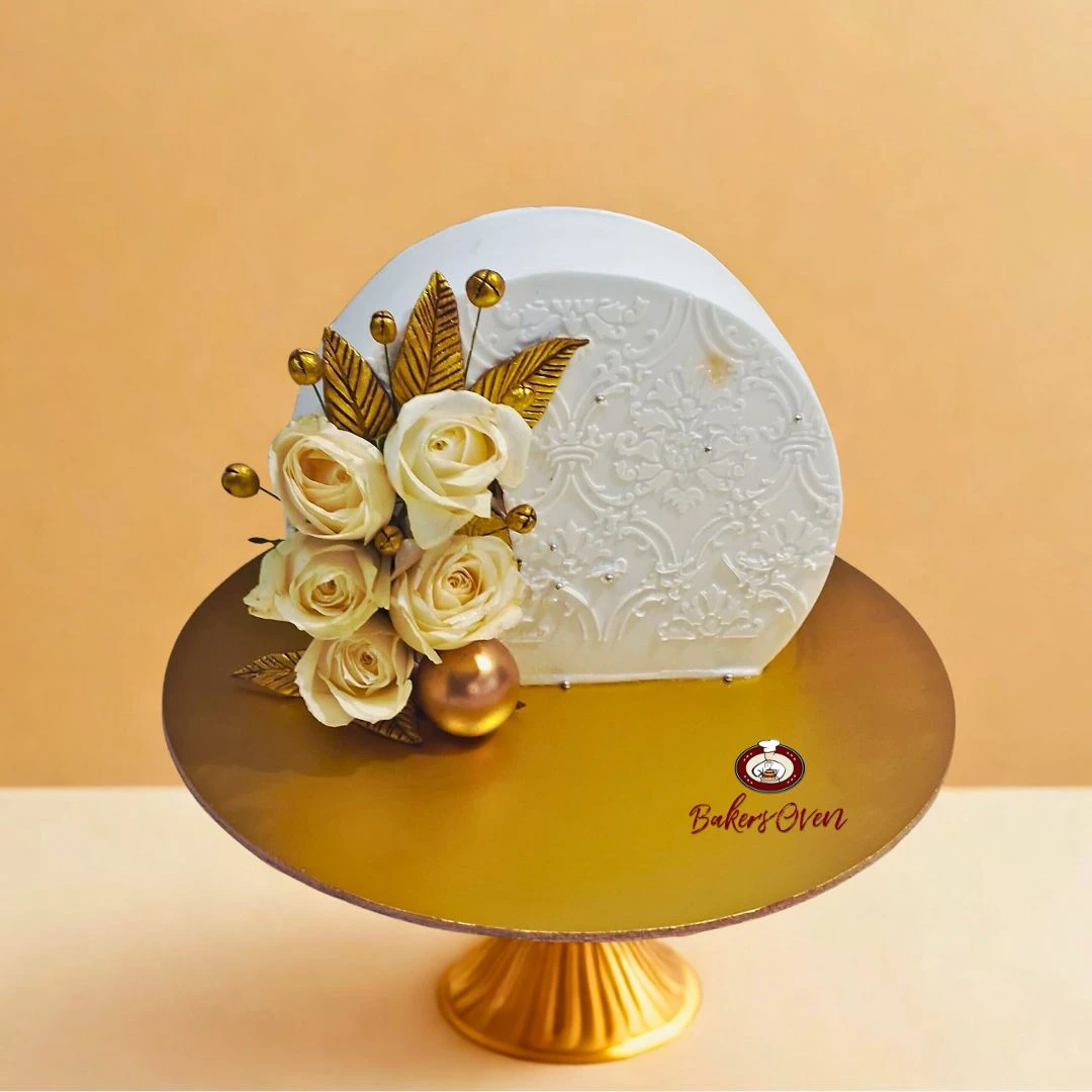 White Symphony Cake Top Forward