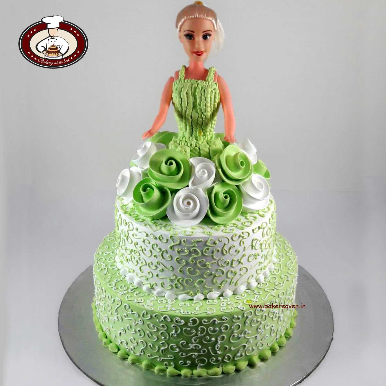 Red & Green Velvet Cake Recipe by Nesibha Fernando - Cookpad