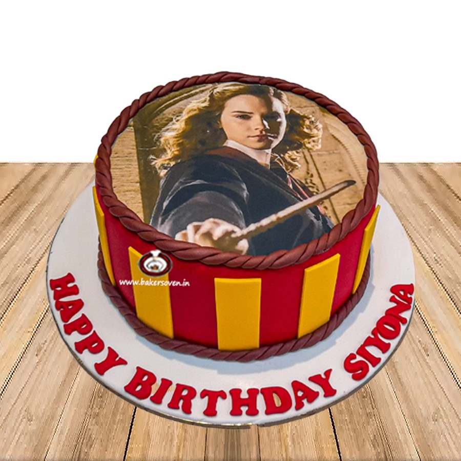 Harry Potter Cake | Smallcakes Cupcakery & Creamery - Orlando-happymobile.vn