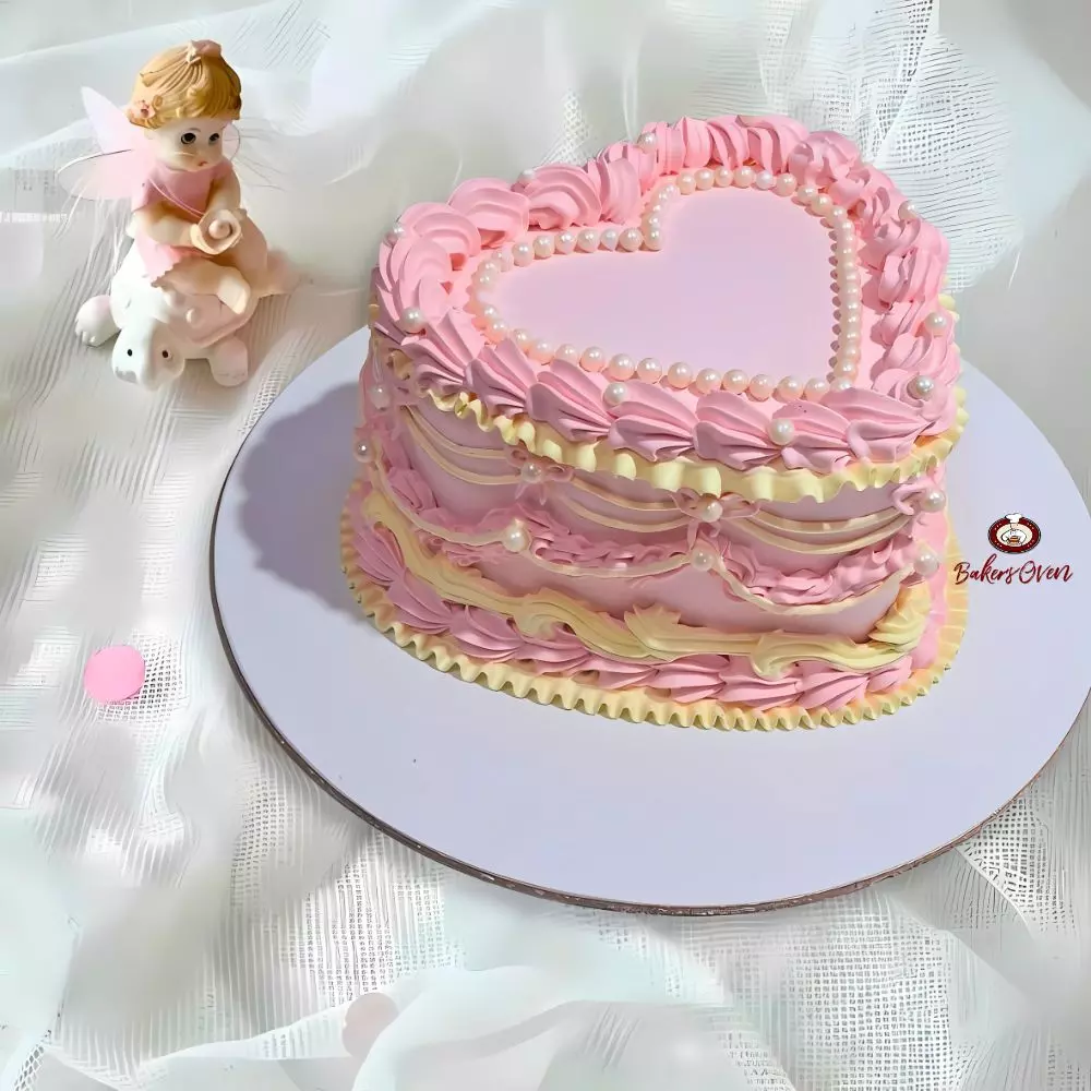 Pearl Vintage Cake